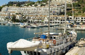 15 x 4.5 Metre Berth/Mooring Marina del Este For Sale