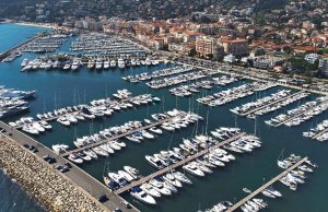 19 x 7 Metre Berth/Mooring Port Camille Rayon Marina For Sale