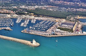 50 x 10 Metre Berth/Mooring Marina Sherry For Sale